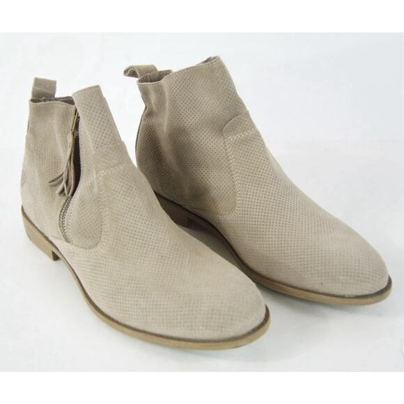 Tamaris Cigarra Perforated Ankle Bootie-Biege-Sz 40/9.5 Versatile Chic Timeless - Picture 8 of 10